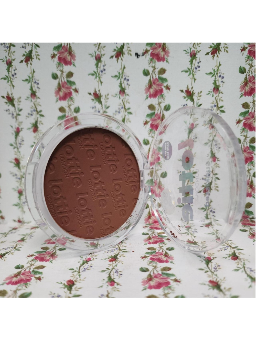 Lottie London Bronzer in the shade "Cocoa" #bronzer #lottielondon